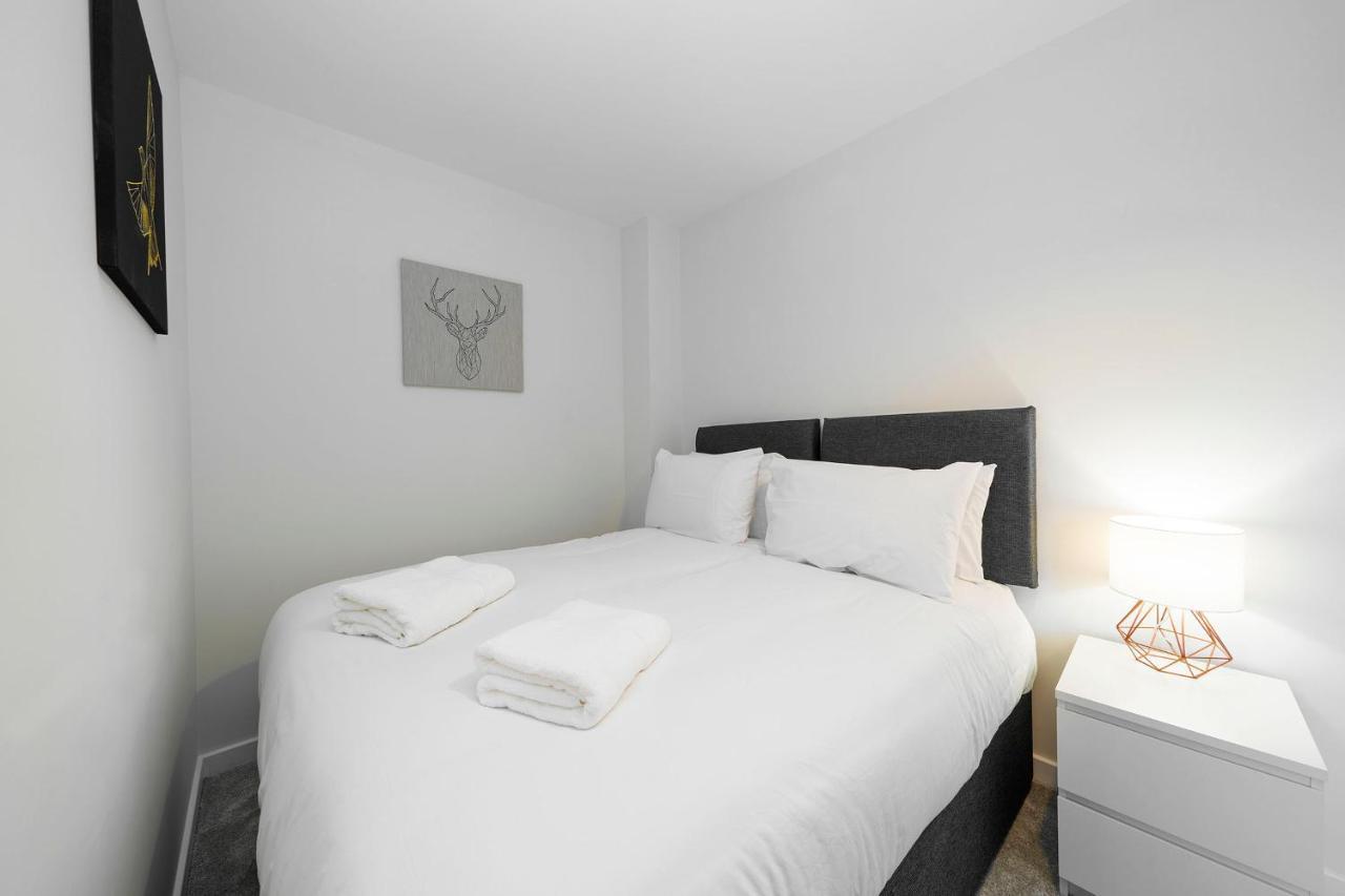 ברוטי פרי W. Queen St. Apt. מראה חיצוני תמונה