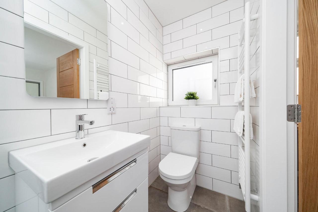 ברוטי פרי W. Queen St. Apt. מראה חיצוני תמונה