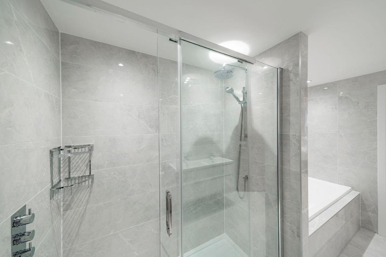 ברוטי פרי W. Queen St. Apt. מראה חיצוני תמונה